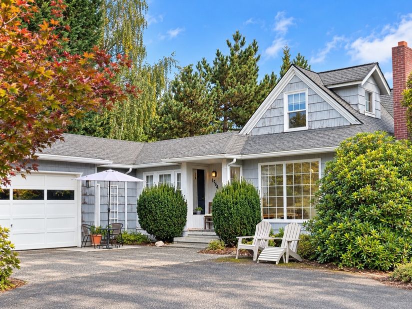 16414 104th Avenue NE, Bothell WA 98011