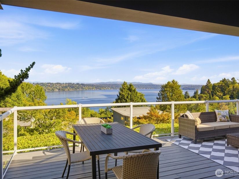 2039 34th Avenue S, Seattle WA 98144