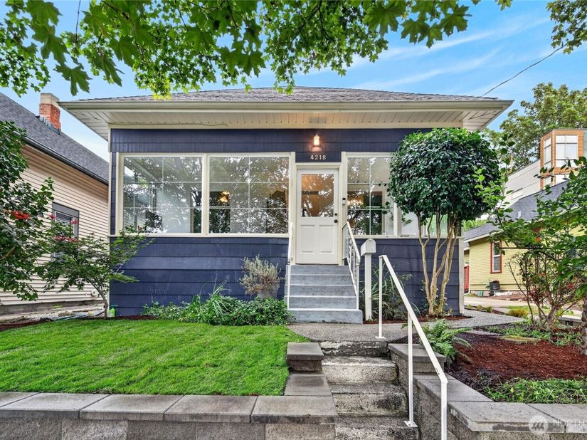 4218 26th Avenue SW, Seattle WA 98106