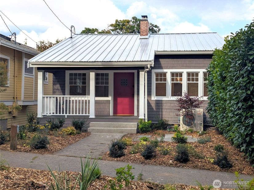 1713 33rd Avenue, Seattle WA 98122