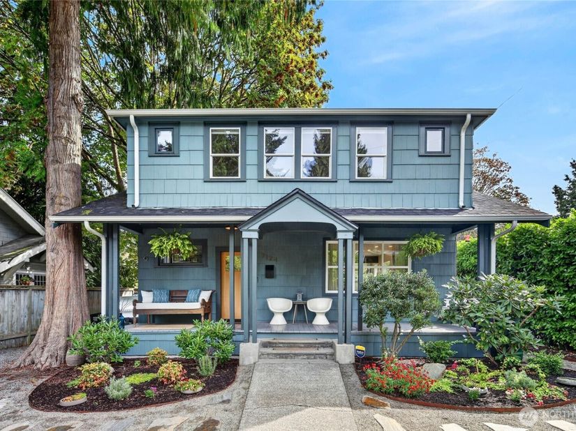 7124 Wright Avenue SW, Seattle WA 98136