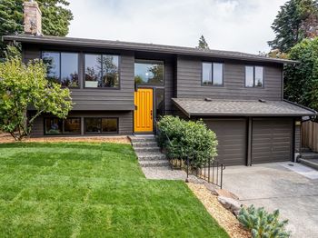 6048 28th Avenue NE