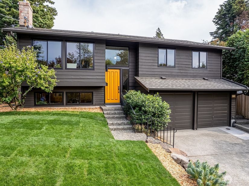 6048 28th Avenue NE, Seattle WA 98115