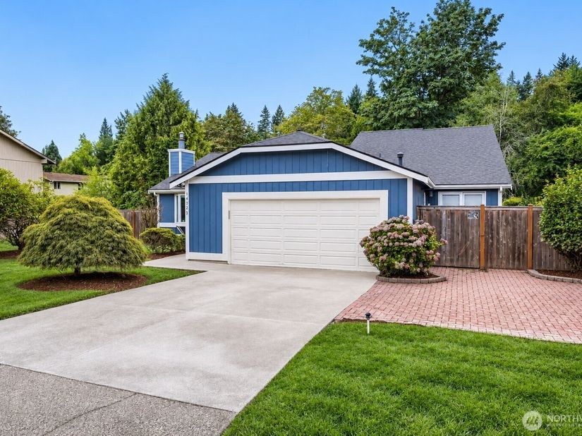 14325 102 Avenue NE, Kirkland WA 98034