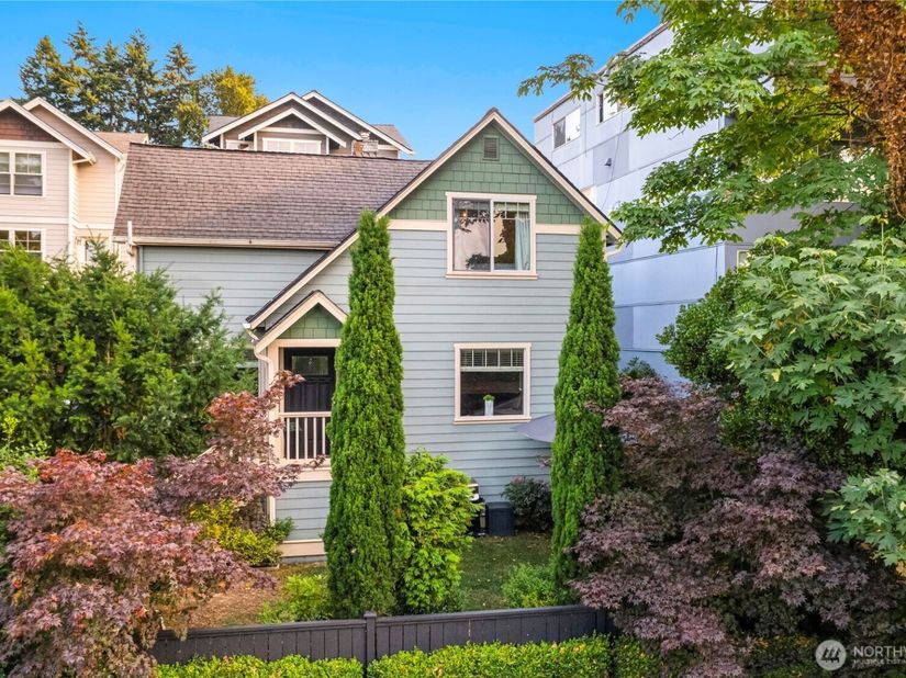 43 W Etruria, Seattle WA 98119