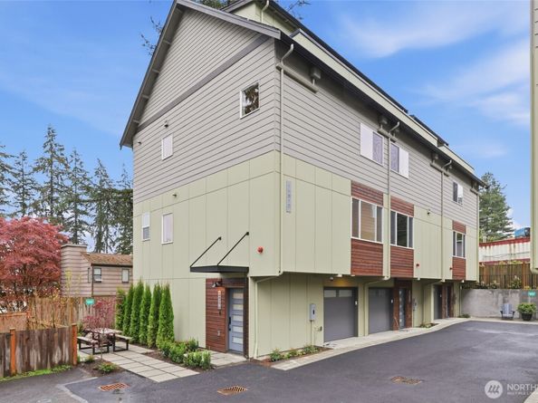 14610 Corliss Avenue N B, Shoreline WA 98133