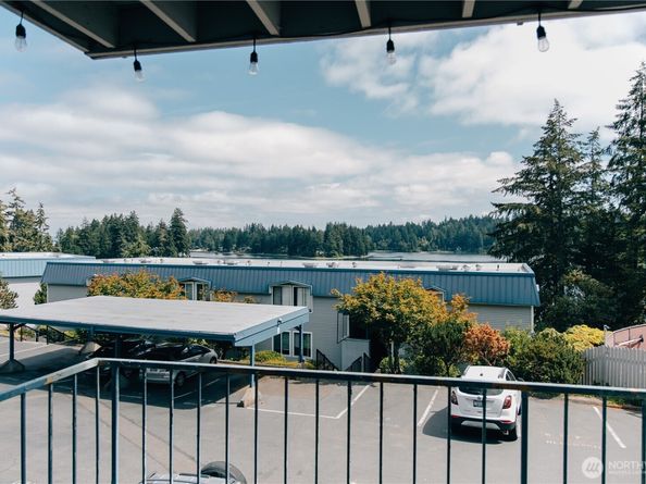 924 Shorewood Drive 49, Bremerton WA 98312