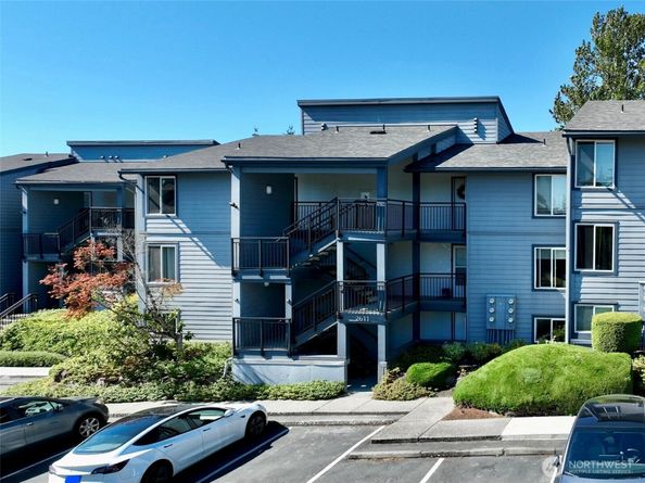 2611 NE 4th Street 213, Renton WA 98056