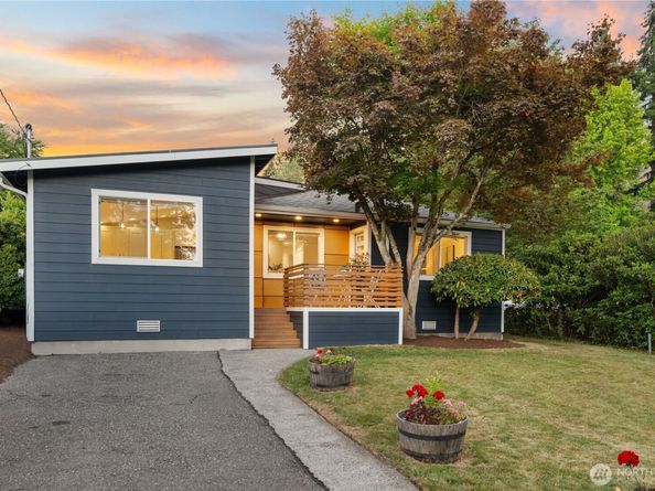12032 38th Avenue NE, Seattle WA 98125