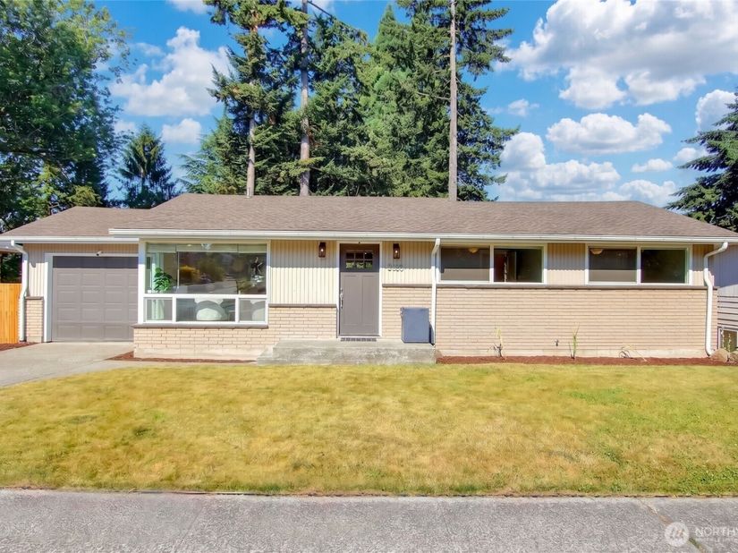 2025 Edmonds Avenue NE, Renton WA 98056