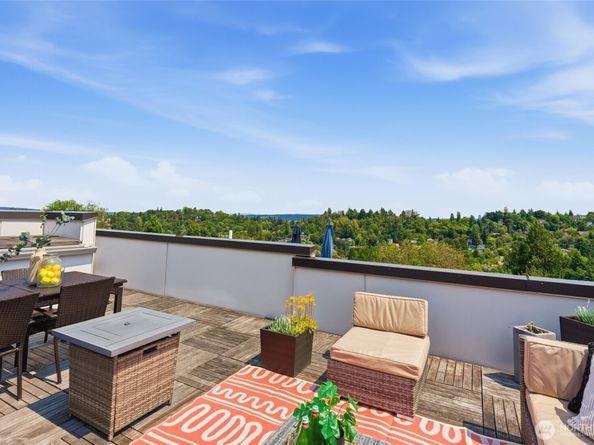 1806 25th Avenue A, Seattle WA 98122