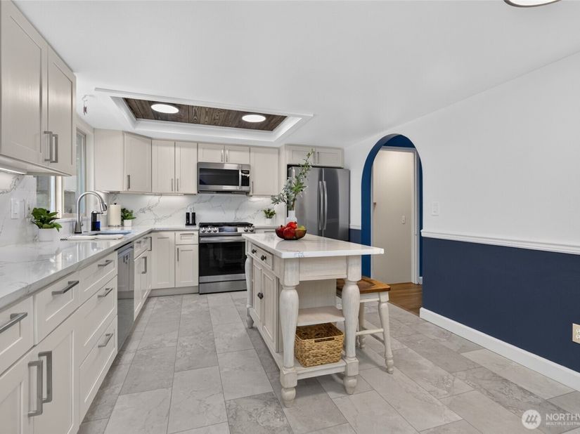 402 170th Place SW, Bothell WA 98012