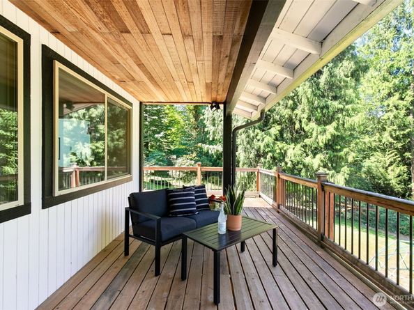 5769 Blakely Avenue NE, Bainbridge Island WA 98110