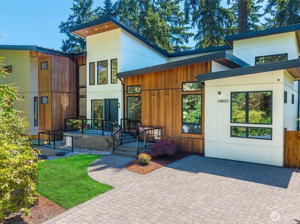 10823 SE 12th Street, Bellevue WA 98004