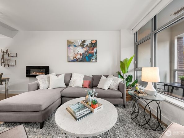 583 Battery Street 309N, Seattle WA 98121