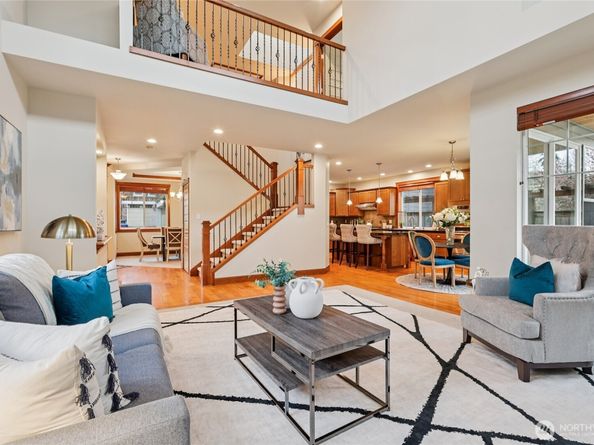 8827 NE 148th Place, Kenmore WA 98028
