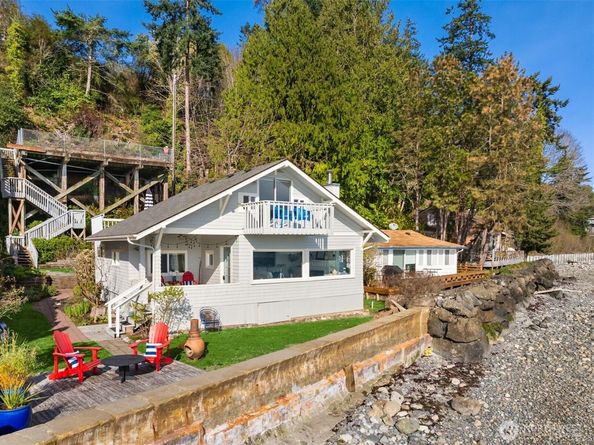 5430 Rockaway Beach Road NE, Bainbridge Island WA 98110