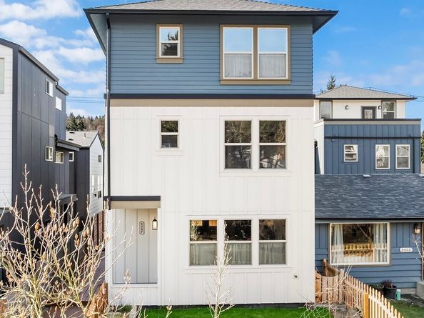 5037 25th Avenue SW, Seattle WA 98106