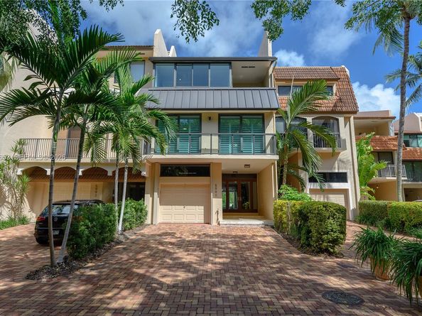 5990 Paradise Point Dr, Palmetto Bay FL 33157