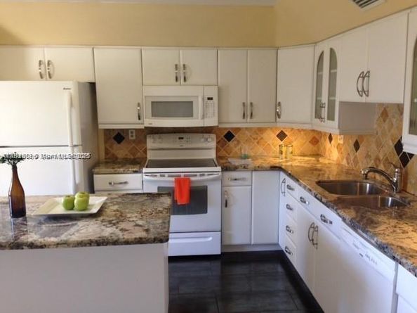 3910 Inverrary Blvd 304B, Lauderhill FL 33319