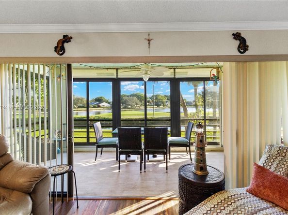 5519 Fairway Park Dr 203, Boynton Beach FL 33437