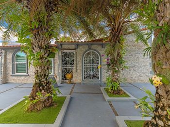 1870 NW 32nd Ave