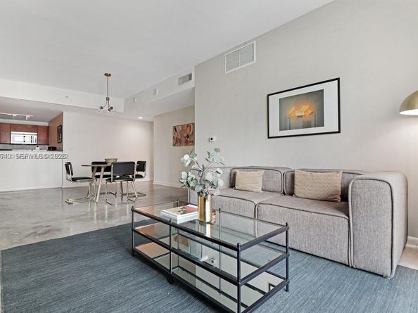 253 NE 2nd St 508, Miami FL 33132