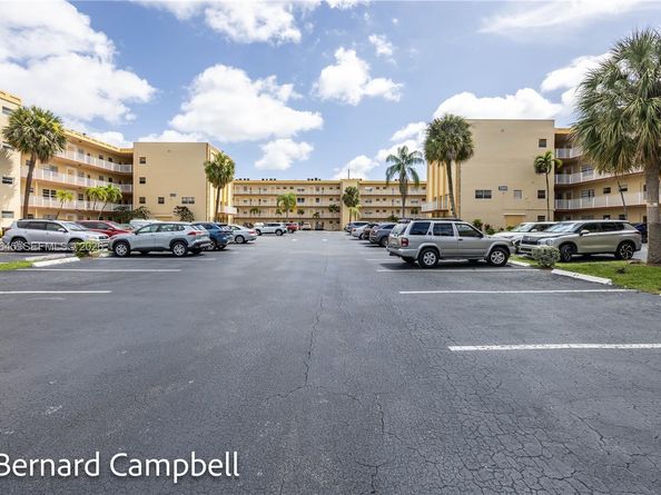 3940 NW 42nd Ave 417, Lauderdale Lakes FL 33319