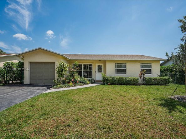 401 NW 83rd Way, Pembroke Pines FL 33024