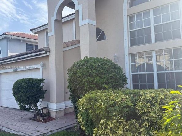 10056 SW 165th Ct, Miami FL 33196
