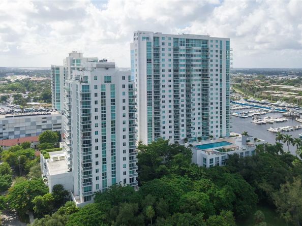 1871 NW S River Dr 802, Miami FL 33125