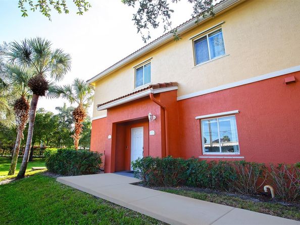 3340 Palomino Dr 2112, Davie FL 33024