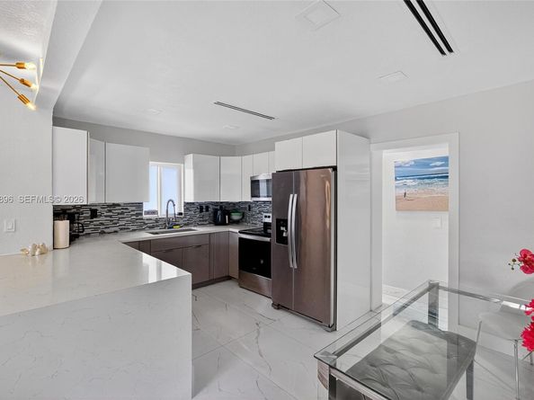 231 NW 44th St, Miami FL 33127