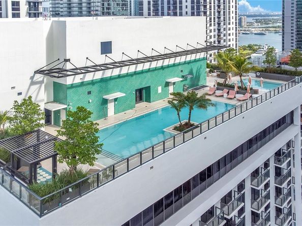 11 NE 6 Street 2201, Miami FL 33132
