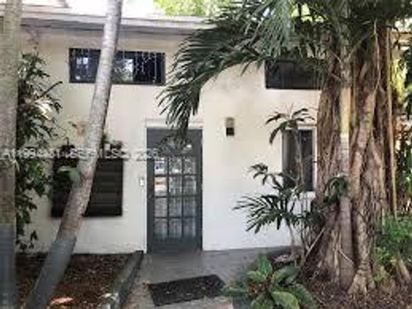 2231 SW 57th Ct, Miami FL 33155