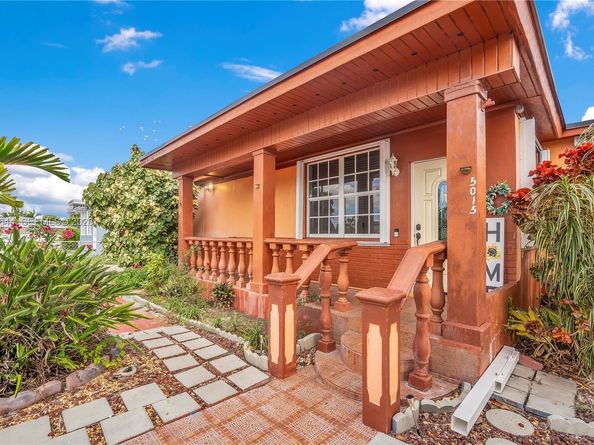 5015 E Palm Ct, Hialeah FL 33013