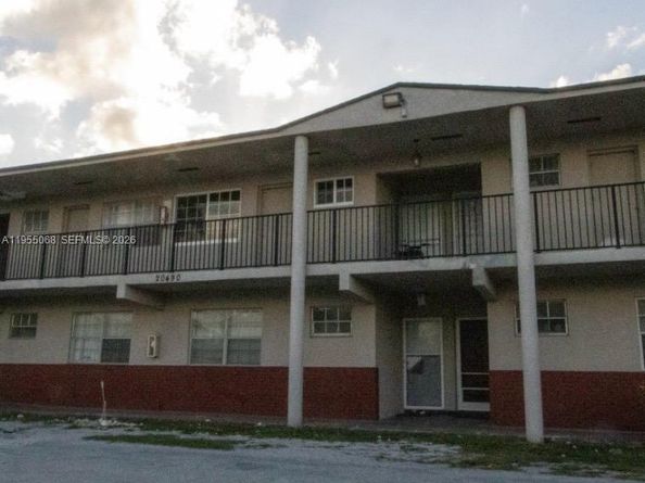 20490 NW 7th Ave 15, Miami Gardens FL 33169
