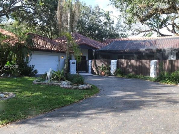 3911 SW 56th Ct, Dania Beach FL 33312