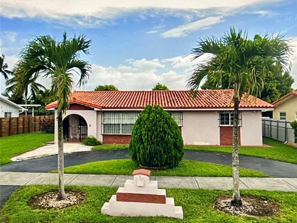 8947 SW 12th St, Miami FL 33174