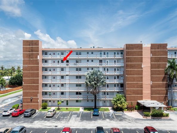 610 NE 12th Ave 602, Hallandale Beach FL 33009