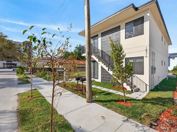 18316 SW 102 Pl, Miami FL 33157