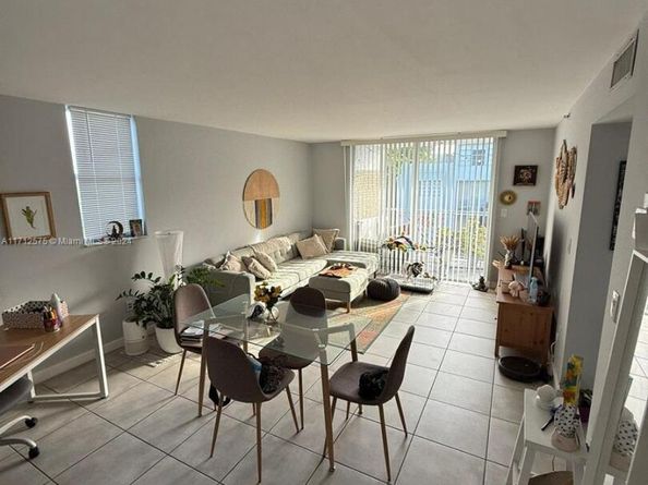 650 NE 64th St G503, Miami FL 33138