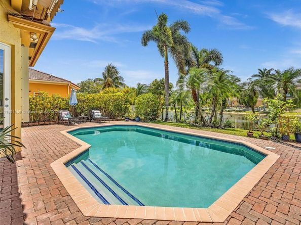 3230 SW 194th Ter, Miramar FL 33029