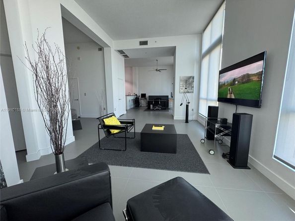 9055 SW 73rd Ct 406, Miami FL 33156