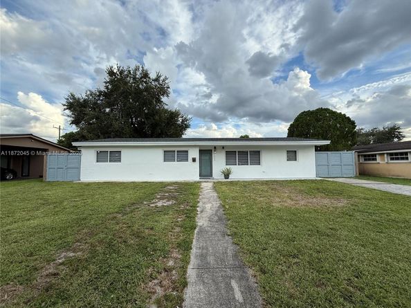 1950 NW 190th Ter, Miami Gardens FL 33056