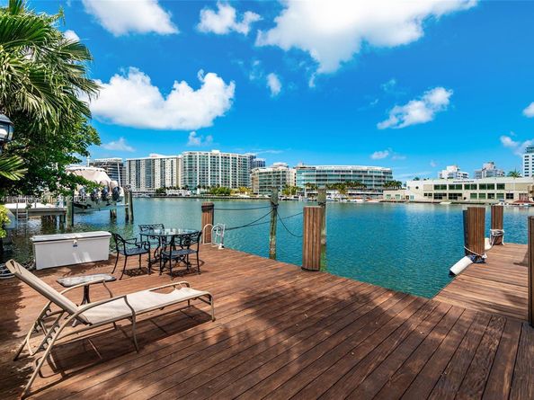 6535 Allison Rd, Miami Beach FL 33141