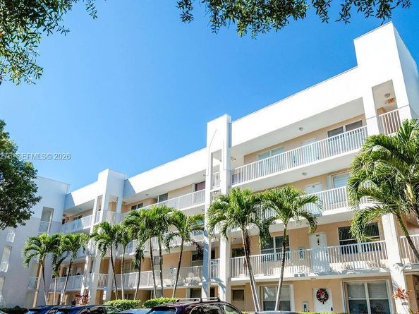 2601 N Nob Hill Rd 402, Sunrise FL 33322