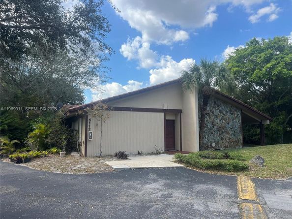 5112 Sheridan St 2, Hollywood FL 33021