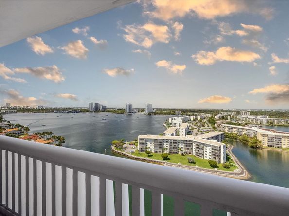 1000 W Island Blvd 1910, Aventura FL 33160