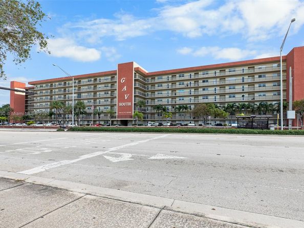 2350 NE 14th St Cswy 505, Pompano Beach FL 33062